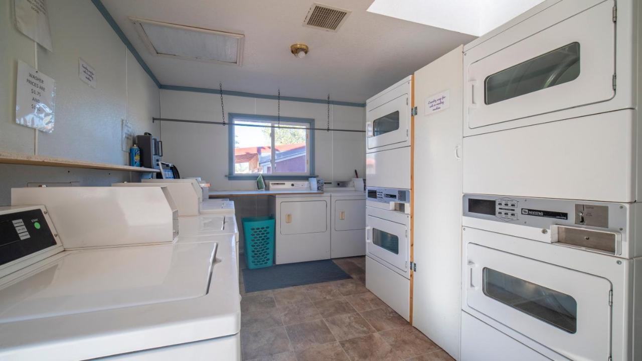 Funstays Glamping Setup Tent In Rv Park #6 Ok-T6 Moab Eksteriør bilde